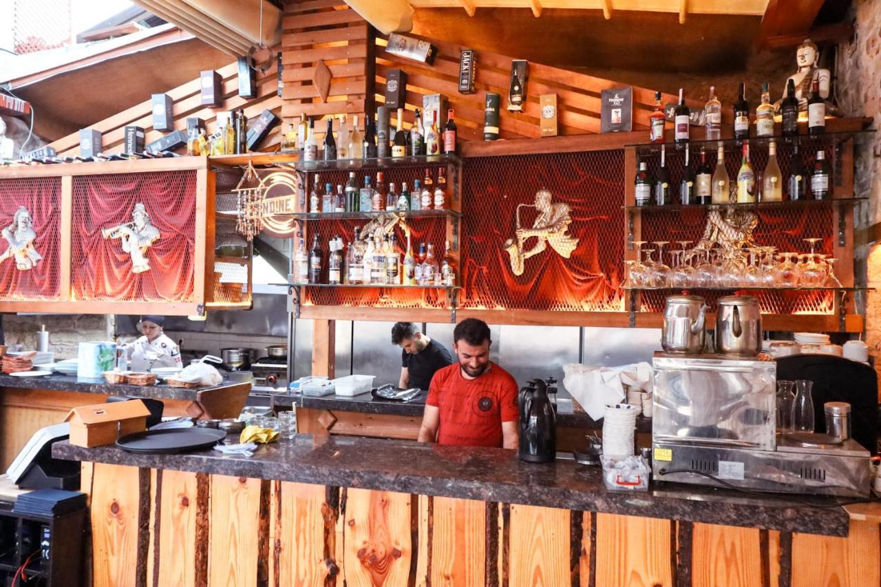 Готель Goodman & Bistro